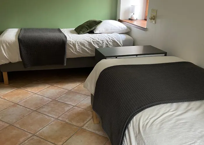 Clos Du Regrillon Guest house
